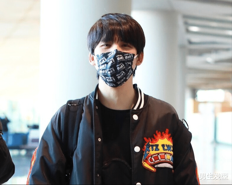 发型|20几岁男生别沉迷“锅盖头”，剪这5款发型很阳光，尽显帅气