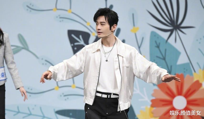 黄晓明|44岁黄晓明心脏出问题,为保持身材减肥,被网友质疑卖惨