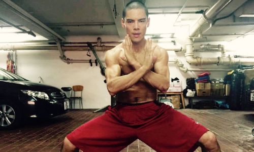 蔡少芬|向佐怒斥CNN没有道德底线，后者撤掉辱华新闻，还是拳头好使？