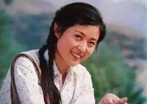 |62岁春晚女神倪萍，就这样改写了自己的结局，苦尽甘来，终无遗憾