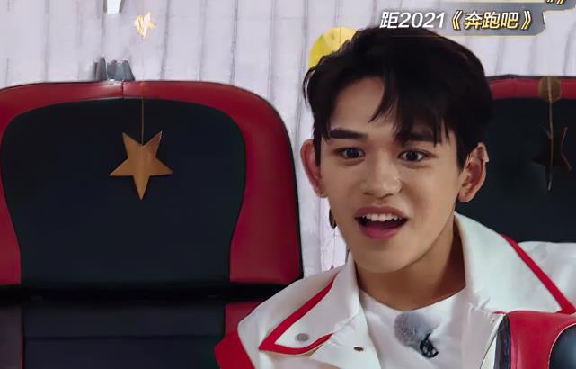 Angelababy|赵薇“闪现”跑男，baby下意识反应令人心疼，一看便知家庭地位