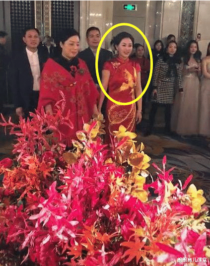 朗朗育儿课堂 “最美婆婆”走红，婚礼上风头碾压儿媳，亲家：没一点长辈的样子