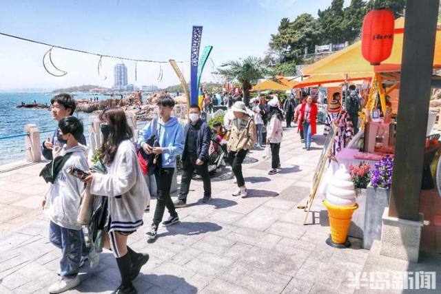 半岛新闻客户端 青岛这处海安市集好吃又好玩，本月休息日都开市