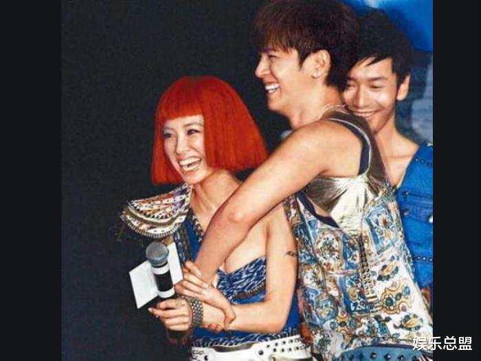 蔡依林|“性感舞娘”蔡依林的坎坷情史和不得不说的双J恋。