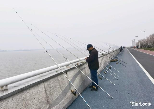 饵料|安徽铜陵：300多支鱼竿被统一销毁，垂钓运动该何去何从？