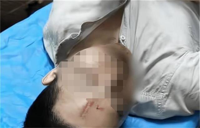 |男子看自己买的房子，一进门被一群大汉，围殴到吐血！