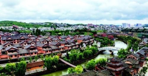 贵州 贵州一古城“草草收场”,由于开发商跑路,现如今却惨淡收场