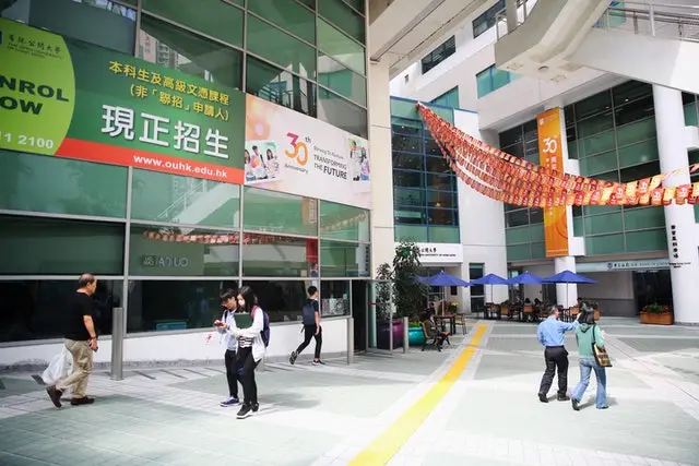 香港|“港漂”族生活图鉴：住?房，高收入却难有存款