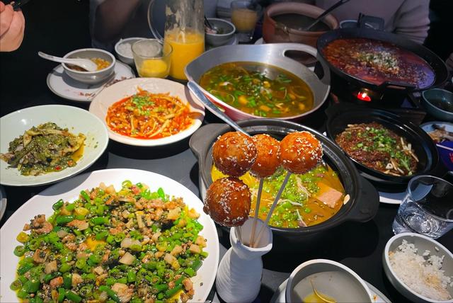 汪小菲|汪小菲新餐厅在成都遇冷，有客人打出半星差评，只因为一个理由