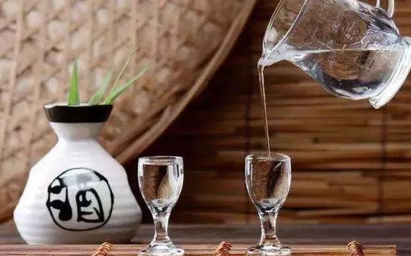 雪茆沛珊 山东好喝的10大白酒，看看有没有你爱喝的，你认为哪款最好喝