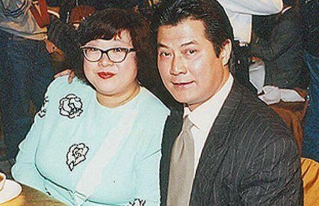 邓光荣|邓光荣曾替义妹沈殿霞出气，亲自找官晶华算账，却招惹上大麻烦