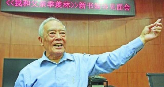 胡小小乖|70岁老人爱上30岁保姆，两人婚后生下一子，9旬老父亲乐开花