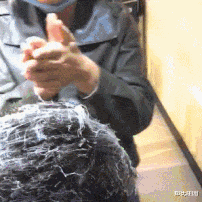 酒店卫生间开始有这种椅子了？这是用来干什么的？