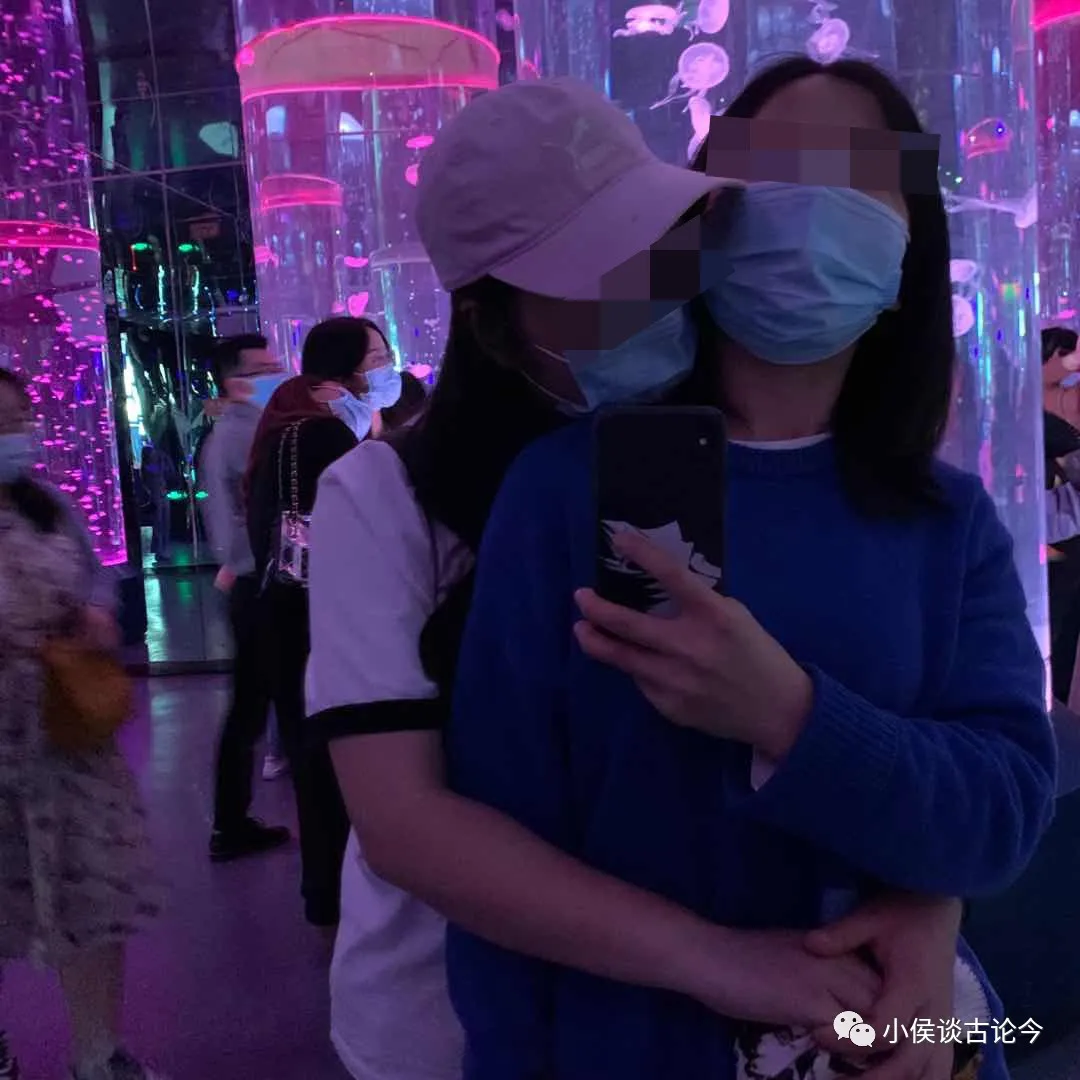 小侯谈古论今 女同性恋不被家人理解，遭长期强制扭转，苦不堪言