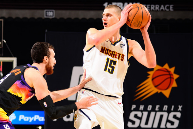 克里斯·保羅|2場3加時，太陽都輸了！保羅夢回巔峰，28助卻擋不住約基奇