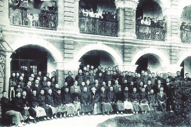 |中华职业教育社与中国共产党的早期情缘