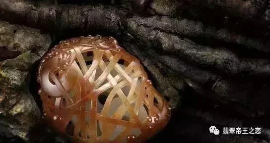 翡翠|史上最牛的翡翠加工！真正的鬼斧神工！让沉睡的“石头”复活！