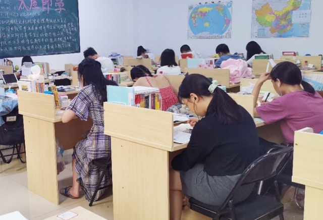 |“对不起，我们不招专升本”，面试官的话透露多少专科生的无奈