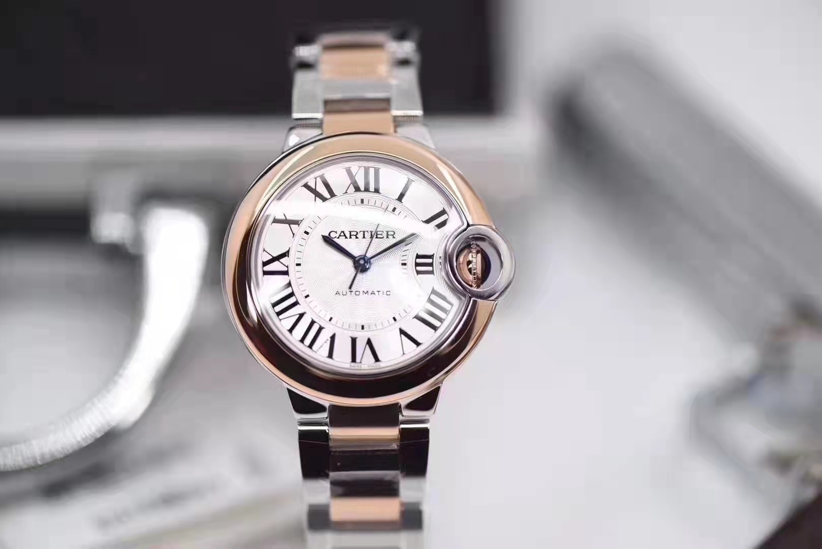 小墨说表 小墨说表：一千多元的V6厂v7版卡地亚蓝气球到底有多牛，尽然可以闯专柜？