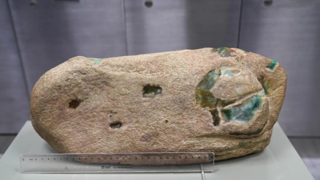 翡翠|翡翠毛料在法拍中标价1485万，法拍是否能成“捡漏”新渠道？