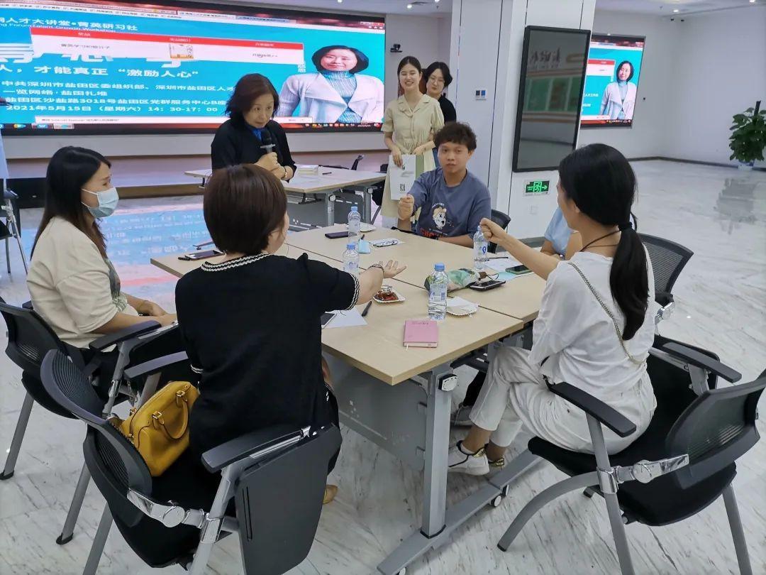 教师|父母没人脉，就别让孩子“碰”这些专业，学成后很难找到工作