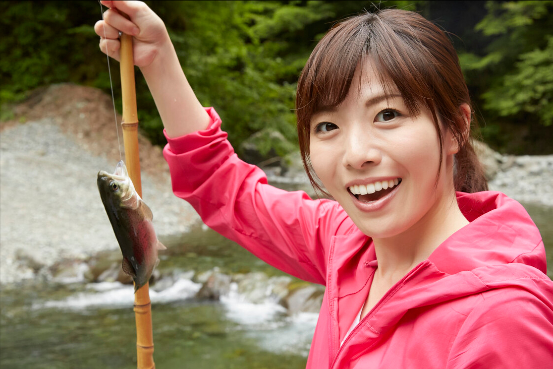 饵料|要想钓鱼钓得快，得先学会单手抛竿，省时又省力