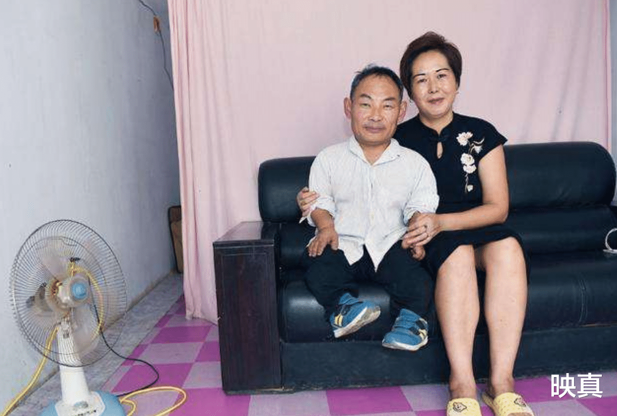 |真爱！1.7米陈桂云嫁给身高1米“矮哥”，没婚礼没钻戒，恩爱16年