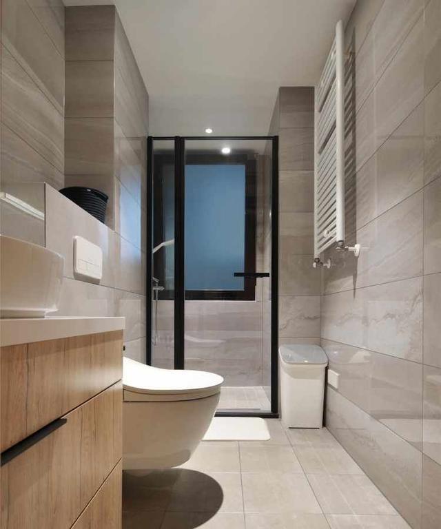 130平米的简约风格新房毕业,不装电视墙也很美,进门就被吸引了