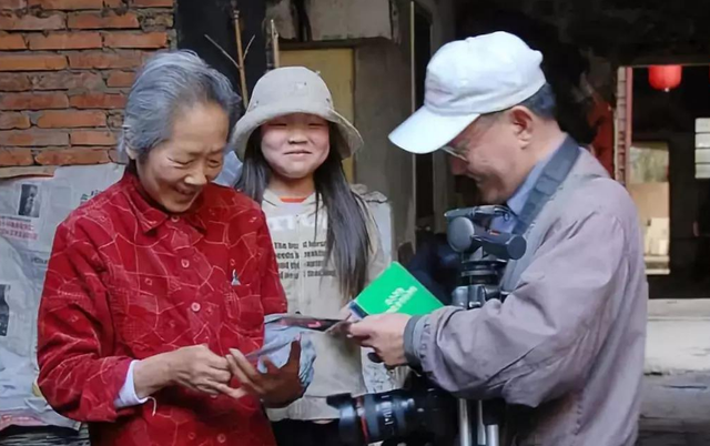 延迟退休 延迟退休要执行了？60后70后打头阵，有三个方案，这2类人已实行