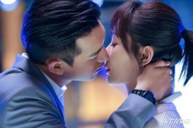 吻戏|吻戏为何只露出上半身？看到下半身后，惊奇的脑洞粉丝都乐了
