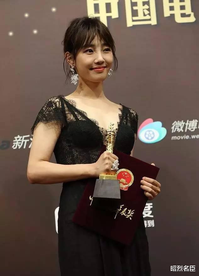 白百何|沉寂4年后，白百何《门锁》归来，中国第一位票房百亿女演员诞生