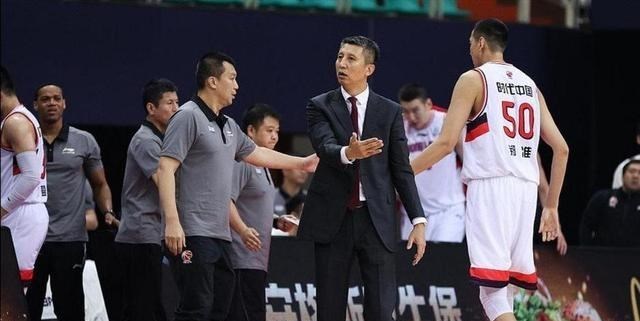 哈尼哈 郭士强被禁赛，CBA热点不断，期待中国篮球做得更好