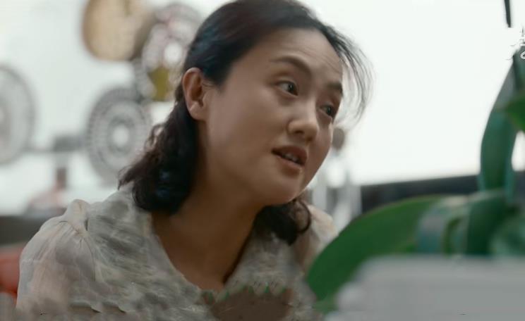 安然|《我的姐姐》影片中，安然最终回弟弟身边，重走了姑妈的老路