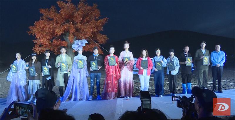 掌上敦煌 《国秀·敦煌》少儿实景沙漠秀在鸣沙山月牙泉景区精彩上演