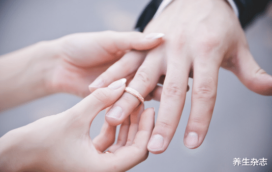 医生|女子一个月8次“314”，确诊甲状腺癌，医生怒斥：老公简直不是人