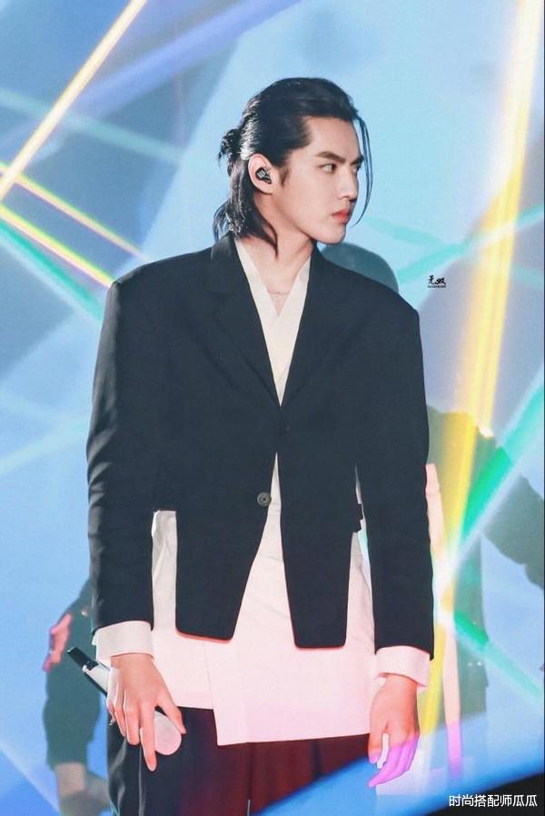 发型|不管多大年纪的男人，这5种发型要少留，尤其第1个，邋遢还油腻