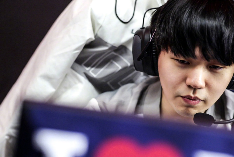 rookie|为什么与IG谈不拢？夏季赛数据对比，Rookie不如小草包