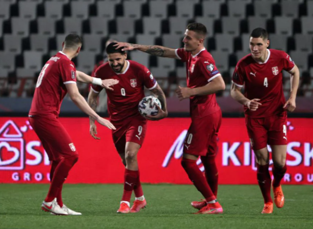 葡萄牙隊(duì)|81分鐘準(zhǔn)絕殺，2-1！世界杯勁旅拒冷門，甩開葡萄牙3分，穩(wěn)居榜首