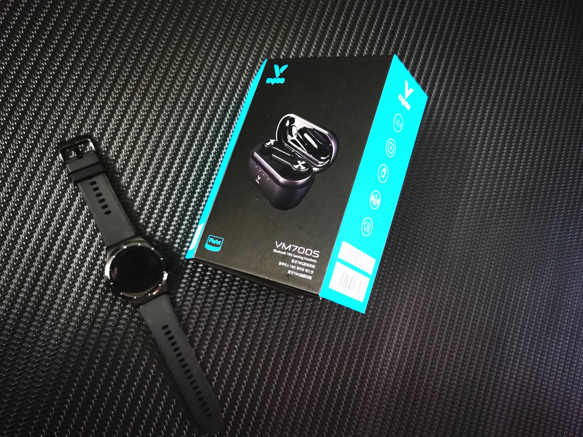 雷柏|轻巧入耳，畅享高音质，雷柏VM700S蓝牙TWS背光游戏耳机开箱实测