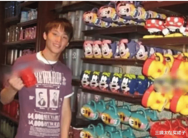 三姨太在买裙子|起底,张恒的真实背景,根本不是什么富二代