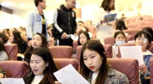 家有二宝育儿|海归变海带？资深HR透露：宁招国内名校生，也不招海归留学生