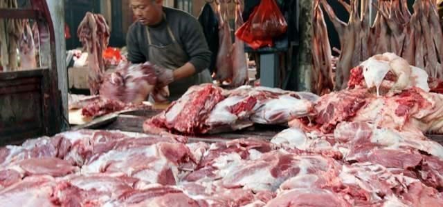 猪肉 权威媒体：猪肉价格跌破15元！可市场还卖20元，是谁在赚我们的钱