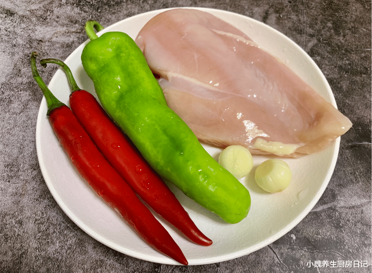 鸡胸肉|8月，遇见这肉别手软，才5块钱一斤，营养极高，健身教练最爱