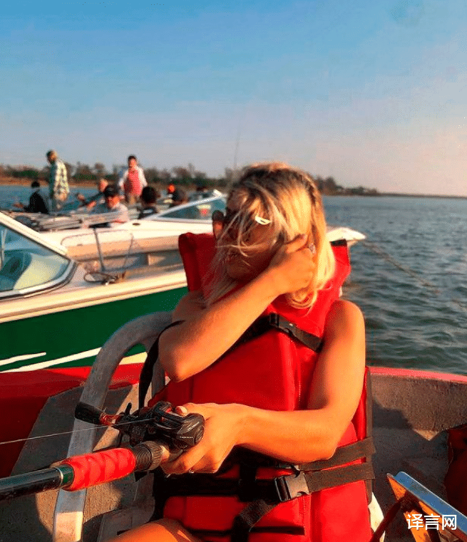 贝伦|巴拉圭21岁模特穿着贴身小衣钓鱼，被评为“最具魅力垂钓高手”