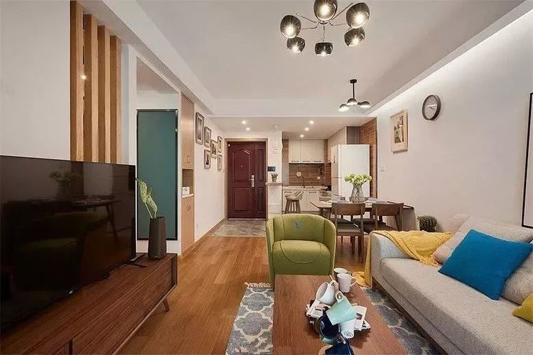 客厅连着餐厅,如何去分割空间呢?