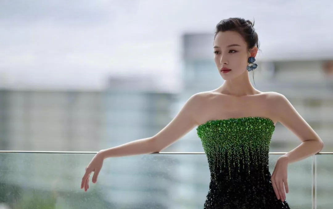 |今年的盛典红毯，她们怎么都这么卷了？