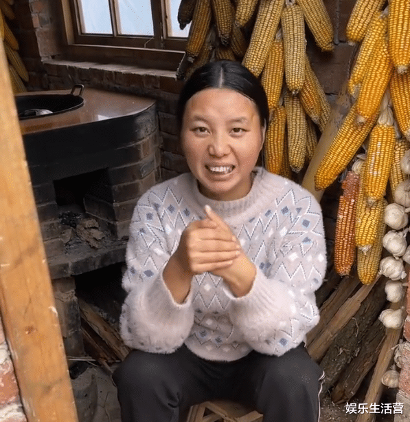 |网传小春花龅牙粘贴过程曝光，一颗不到一分钟，6分钟就能贴完