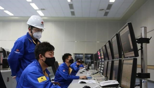 大学生|又一个“铁饭碗”工作开始招人了，基础月薪4000，还享受五险二金