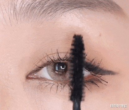 时尚好物官|建议女人：别粘假睫毛了！试试薇娅推荐的“太阳花”，自然又好看