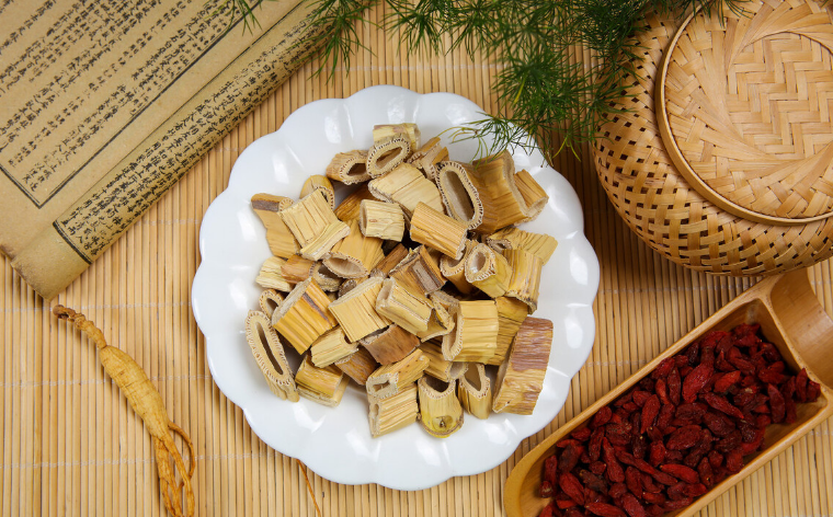 医生|35岁男子咽喉疼痛，化疗5次离世，医生咆哮：冰箱2物赶紧扔掉